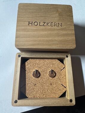 Holzkern Walnut Wood/Platinum plated silver Stud Earrings